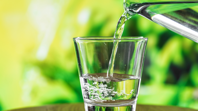 How Much Water Should You Drink Per Day in India? 